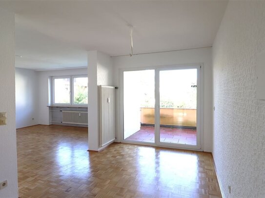 Charmante 2,5-Zimmer-Wohnung mit Balkon und Kfz-Stellplatz