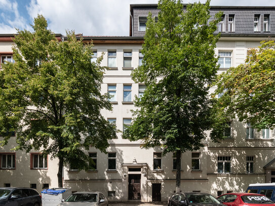 INVESTIEREN IN GOHLIS // Vermietete 2-Raum-Wohnung mit Tageslichtbad und Balkon in Parknähe