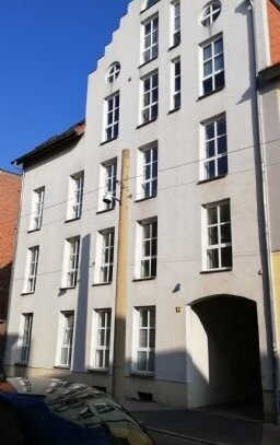 120m²-5-Raum-Wohnung mit maisonettartigen Wohnbereich und großem Balkon, Bad mit Dusche und Wanne