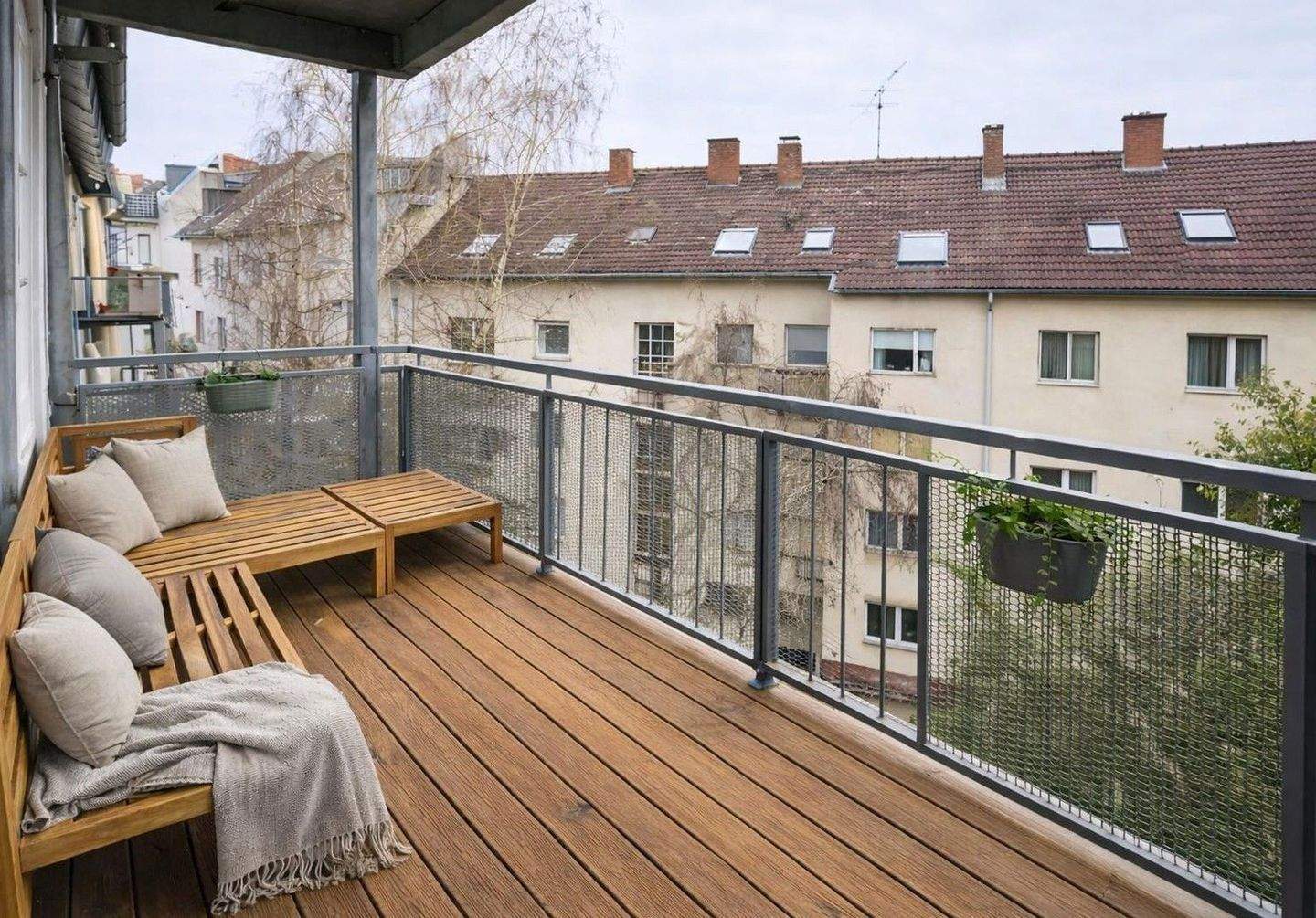 LAGE! LAGE! LAGE! Einzigartige Stilaltbauwohnung im Nordend