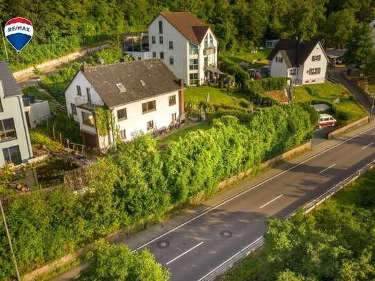 Freistehendes EFH mit unverbaubarem Blick über das Moseltal