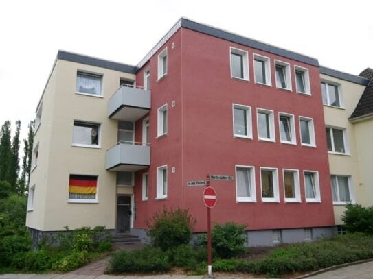 2-Raum-Wohnung mit Balkon in ruhiger Nebenstraße