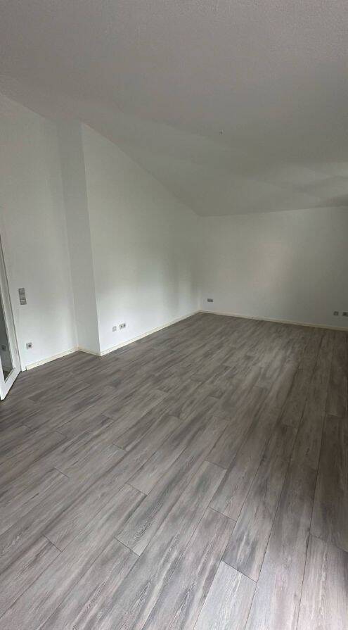 3-Zimmer-Wohnung mit Balkon im Dachgeschoss in Berlin-Grünfließer Gang - Foto 1