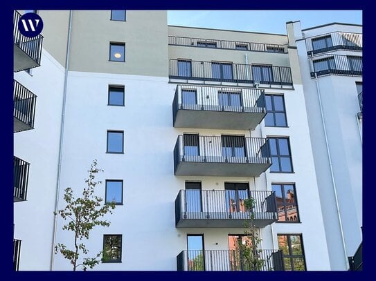 Wohnen genießen! Moderne 3 Zimmer mit Balkon zum Innenhof, Einbauküche, Aufzug, Parkett