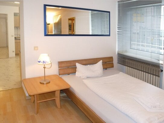 Komplett Möbliert/Furnished Accommodation in: Stadtmitte. Modern und zweckmäßig eingerichtetes