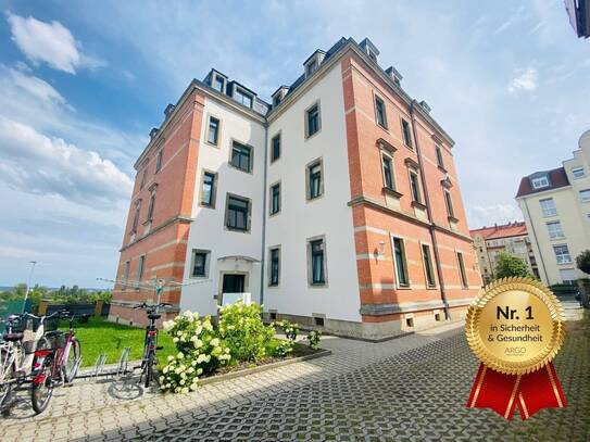 Praktische Wohnung in guter Lage I Mit vollausgestatteter Einbauküche I Bad mit Dusche