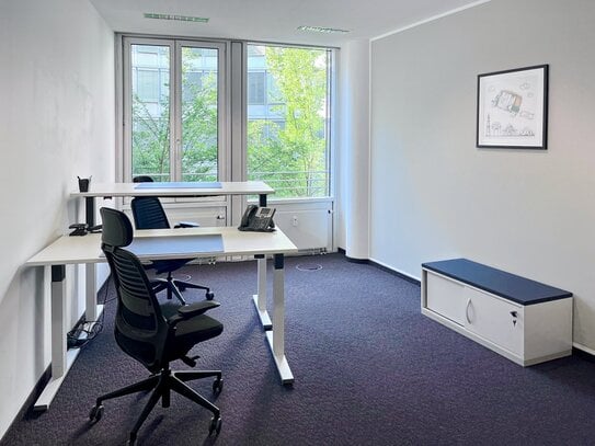 All-inclusive-Zugang zu professionellen Büroräumen für 3 Personen in Regus Maximilanstrasse 35a