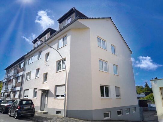 Attraktives Mehrfamilienhaus in Bonn-Oberkassel - Großzügig und modernisiert!