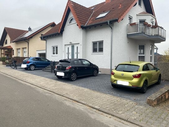 Schöne 4-ZKBB DG Wohnung mit ausgebauten Dachboden