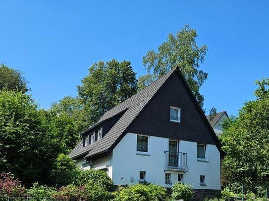 *** Solides freistehendes Einfamilienhaus Honsel/Worth ***