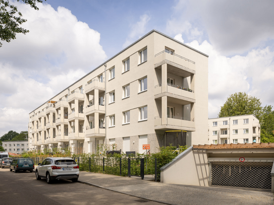 Frei ab sofort! Gemütiche 3-Zimmer Wohnung im THREE BERLIN mit Balkon!