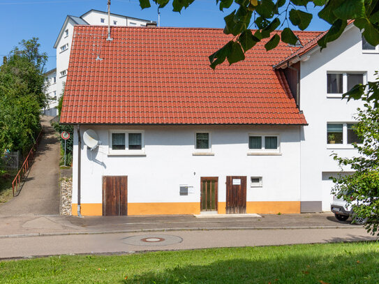 Großzügige Doppelhaushälfte mit Garten