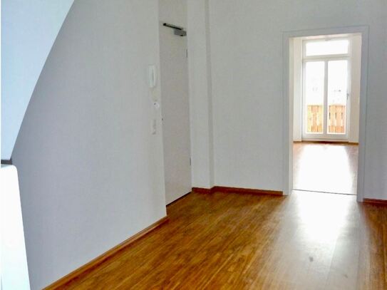 4 Zimmer-MaisonetteWohnung mit ca 94 qm, Balkon, FussbodenHeizung, Stellplatz, zzgl Garage