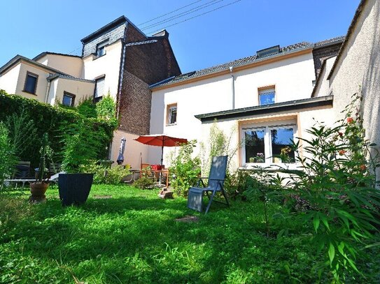 Sankt Augustin-Mülldorf: Charmantes Reihenmittelhaus mit sonnigem Garten