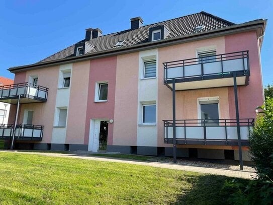 Bezugsfertiger Wohntraum mit neuen Wannenbad -3 Zimmer-