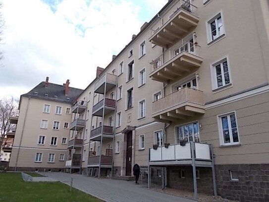 * Großzügige 4-Zimmer mit Balkon, Wanne, Dusche und Abstellraum in ruhiger Lage! *