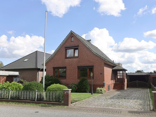 Einfamilienhaus mit viel Platz, Weitblick und Dachterrasse, sowie der Möglichkeit einer zusätzlichen Bebauung