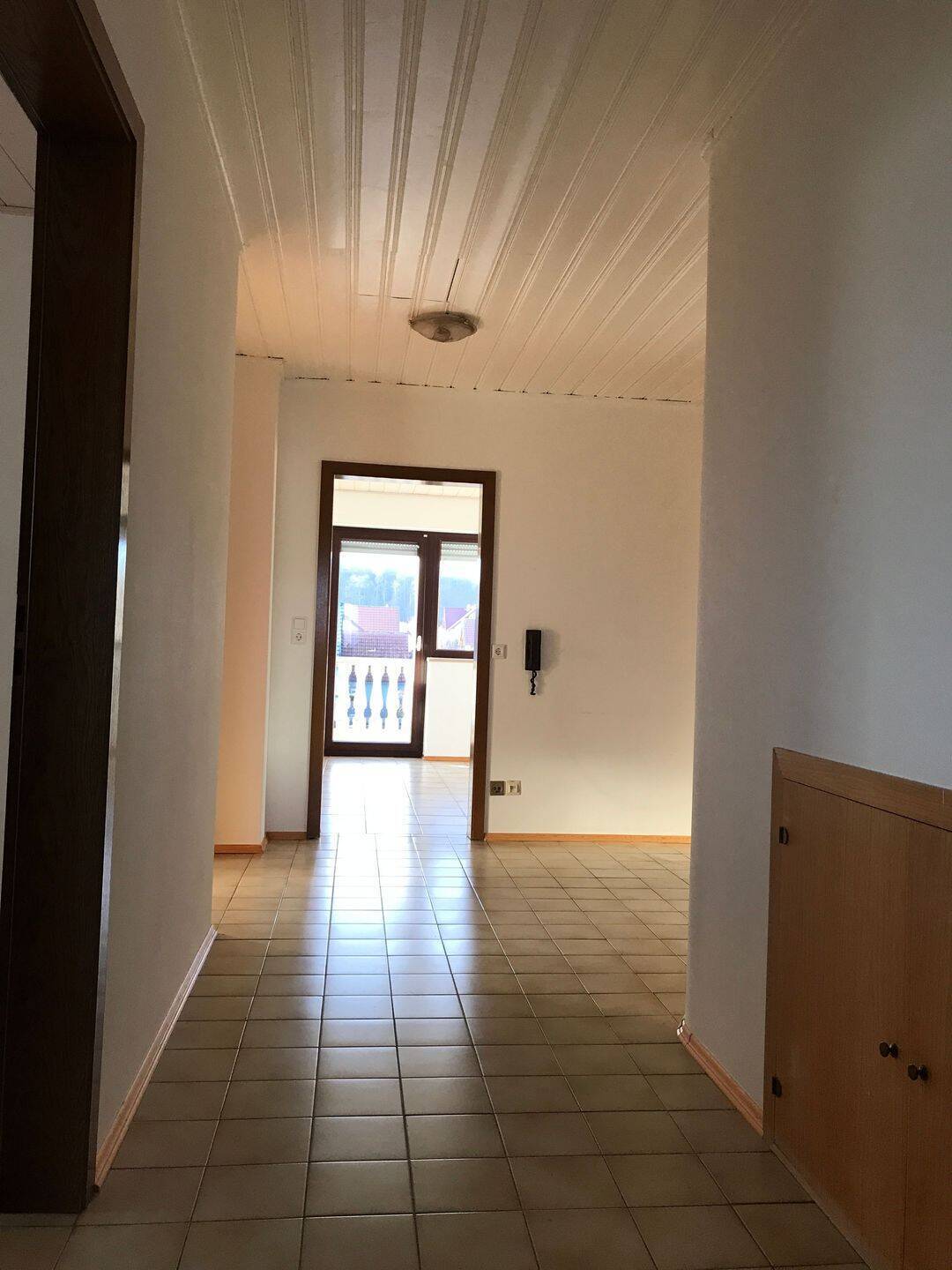                                                               Großzügige 4-Zimmer-Wohnung in Reichenberg                                                       in Reichenberg (Würzburg)