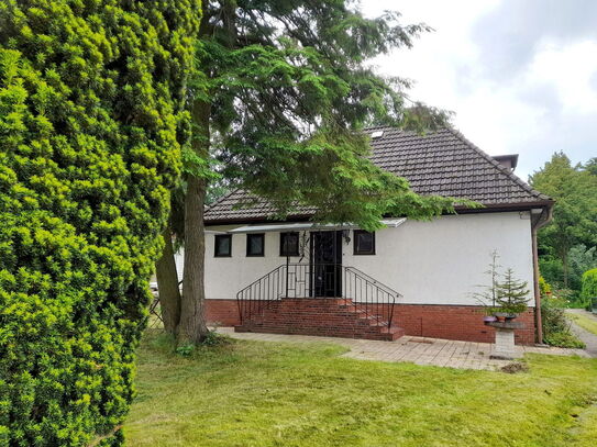 AMMERSBEK * Sonniges EFH *verglaste Terrasse * Doppelgarage * großer GARTEN *freier BLICK ins GRÜNE