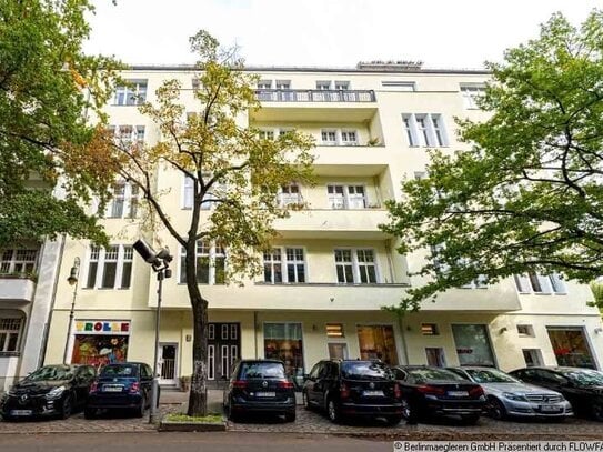 Ready-to-occupy 2-room apartment with balcony in Charlottenburg-Wilmersdorf