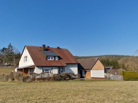 Mitten im Grünen Ein- bis Zweifamilienhaus Nähe Hohe Warte Garten mit hohen Freizeitwert Frei ab Mai