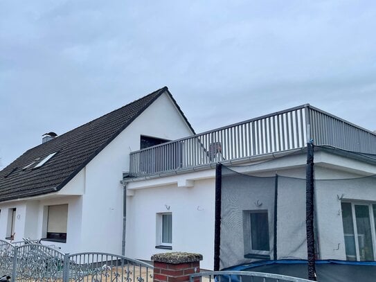 Saniertes Einfamilienhaus mit 256 m2 WF, mit 3 Wohnungen