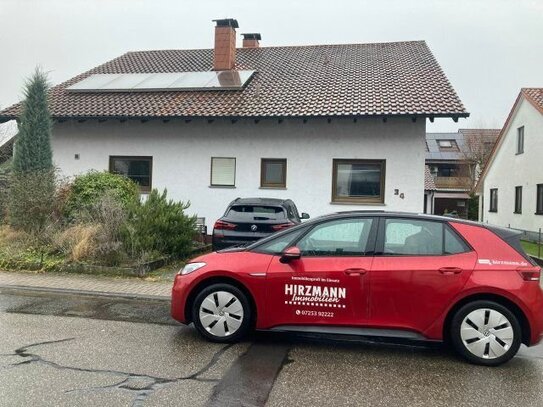 Groß - Gepflegt - Freistehend ! Einfamilienhaus in ruhiger Feldrandlage