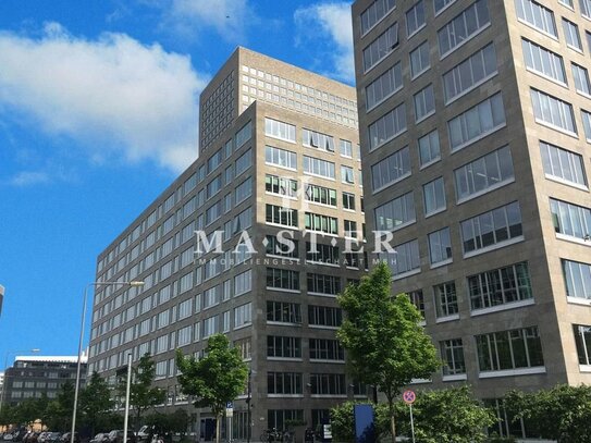 Hochhinaus! Bürofläche mit Panoramablick über die Skyline