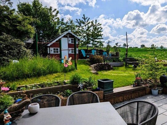 Großzügiger Familientraum, Feldrandlage mit Fernblick - in Bestlage von Bad Camberg