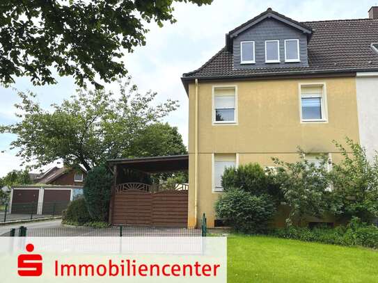 Großzügiges und modernisiertes Zweifamilienhaus mit Garage, Carport und 2 Stellplätzen