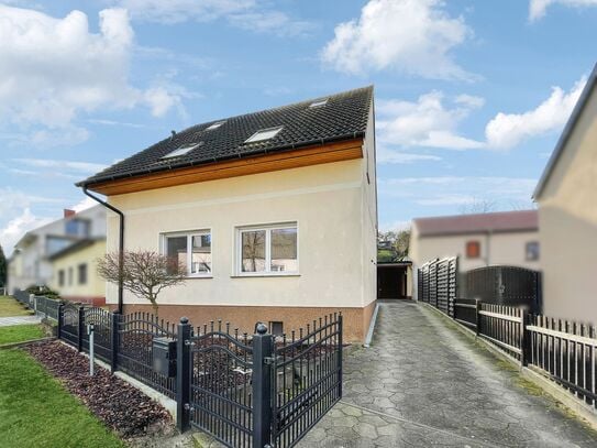 Traumhafte Hanglage mit Ausblick: Schönes Einfamilienhaus auf sonnigem Grundstück in Groß Kreutz