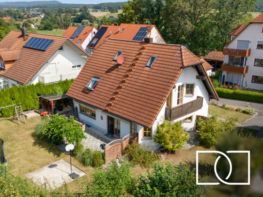 Exklusives Einfamilienhaus! Stilvolles Anwesen mit uneinsehbarem Garten in erstklassiger Lage