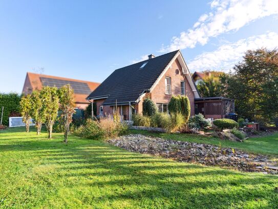 Charmantes Einfamilienhaus mit wunderschönem Ausblick und großem Garten