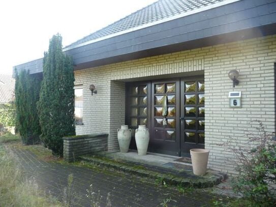 Einfamilienhaus (Bungalow) mit Garage u. Carport in 49626 Berge