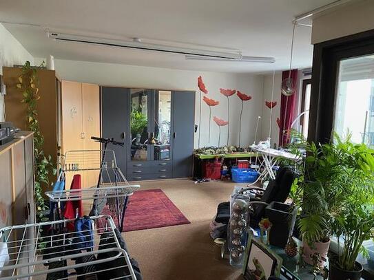 Großzügige, gut geschnittene 6-Zimmer-Wohnung