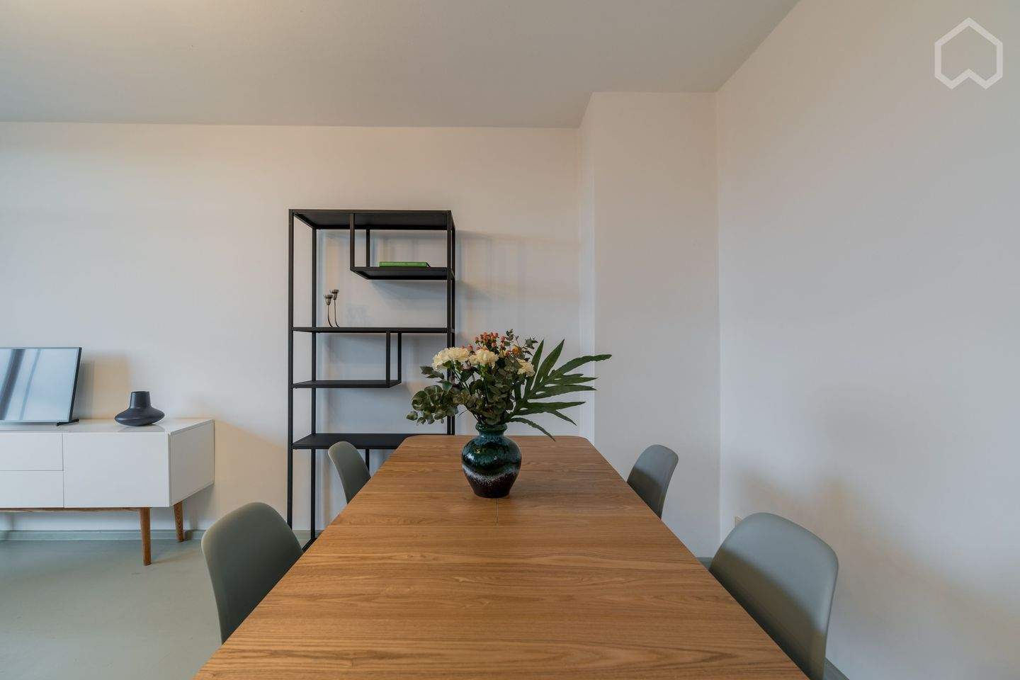 Ikonische Bauhaus Wohnung in Berlin Mitte mit Parkblick - Photo 1