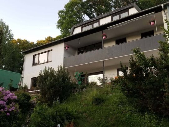 TOLLE BLICKLAGE!!! Modernisiertes Einfamilienhaus mit Pool in Neuenstein-Mühlbach