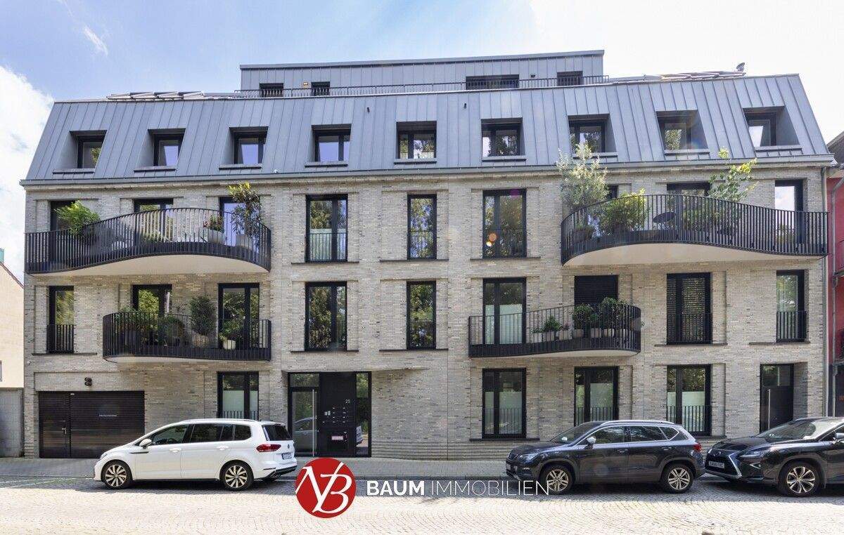 Ein Steinwurf zur Kö! 4-Zimmer-Luxus-Wohnung mit Aufzug und zwei TG-Stellplätzen am Malkastenpark