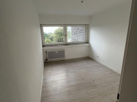 Wohnung am Westerberg - mit Einbauküche, Waschmaschine und Balkon! Auch als WG geeignet!