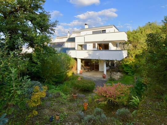 Individuelles Split-Level-Reihenendhaus mit Weitblick und traumhaft schönem Garten