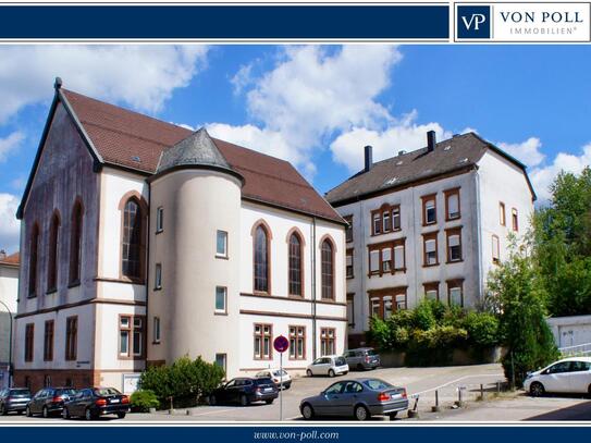 Gebäudeensemble mit Mehrfamilienhaus, Bauplatz und Kirchengebäude in zentraler Lage von Pirmasens