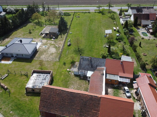 4-Seitenhof mit Bauland in Südlage in Salzwedel OT Cheine zu verkaufen.