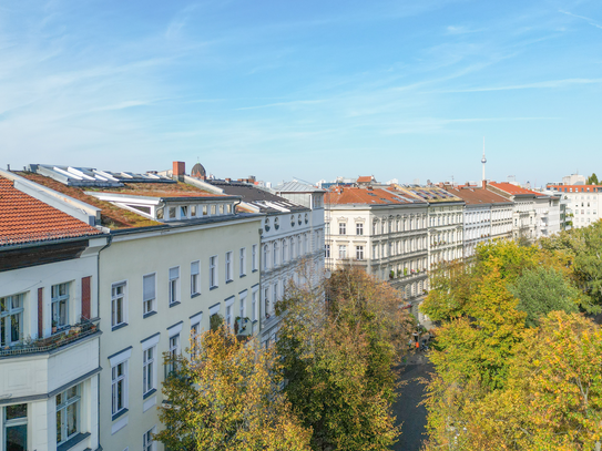 Mehr X-Berg 61 geht nicht! Sanierungsbedürftige Dachgeschosswohnung nahe am Bergmannkiez