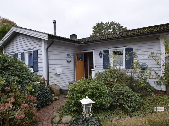 Winkelbungalow Freistehendes Holzhaus in ruhiger Lage +Garten +Carport + EBK + nette Überraschungen