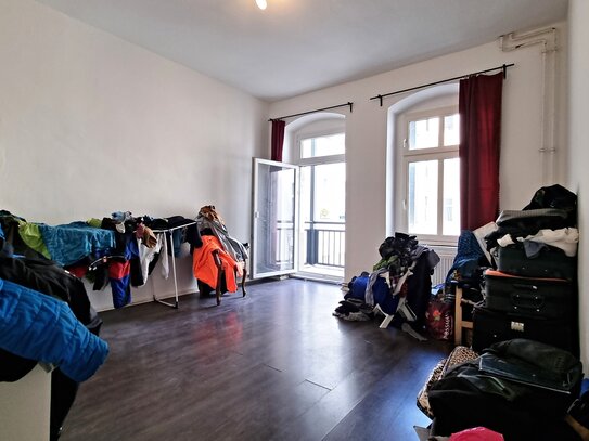 Vermietete 2-Zimmer-Altbau-Wohnung mit Westbalkon und Dielen im Soldiner Kiez