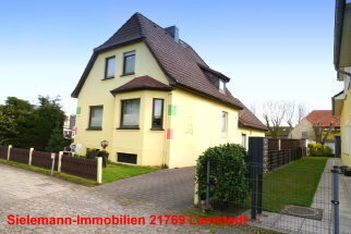 Wohn oder Ferienhaus, ebenerdige ELW/Ferienwohnung, Vollkeller, Garage, überd. Freisitz, Grillkamin