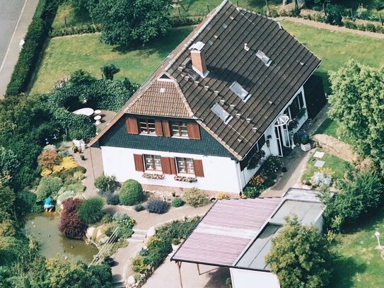 Einfamilienhaus mit Einliegerwohnung