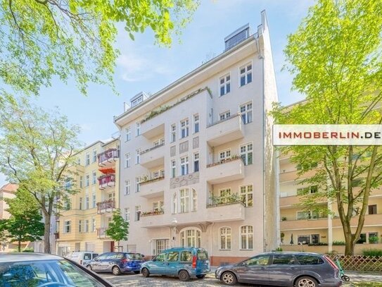 IMMOBERLIN.DE - Charmante Stuck-Altbauwohnung mit Westloggia & Lift in Toplage