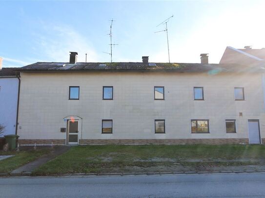 Handwerkerhaus mit viel Raum im Zentrum von Aham