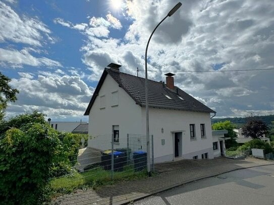 3-FH Anlageobjekt in toller Lage auf dem Güdinger Berg